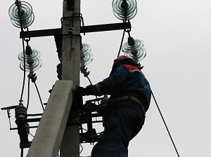 «Рязаньэнерго» заканчивает восстановливать электроснабжение обесточенных снегопадом населённых пунктов